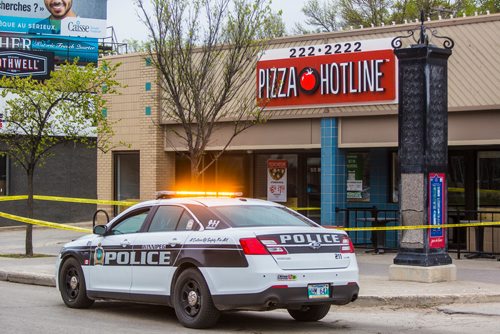 MIKAELA MACKENZIE / WINNIPEG FREE PRESS
Police have a scene taped off on Provencher Boulevard in Winnipeg on Wednesday, May 22, 2019. 
Winnipeg Free Press 2019.