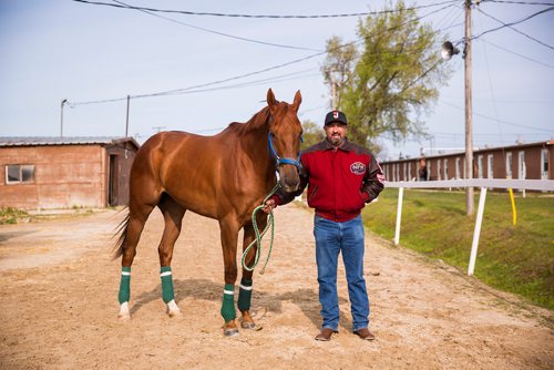 MIKAELA MACKENZIE / WINNIPEG FREE PRESS
Trainer Juan Pablo Silva with horse Hot Rodin at the Assiniboia Downs in Winnipeg on Thursday, May 23, 2019. For George Williams story.
Winnipeg Free Press 2019.