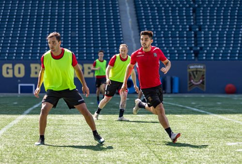 SASHA SEFTER / WINNIPEG FREE PRESS
Valour FC Midfielder Dylan Sacramento (7) runs through drills during a team practice on Investors Group Field.
190523 - Thursday, May 23, 2019.