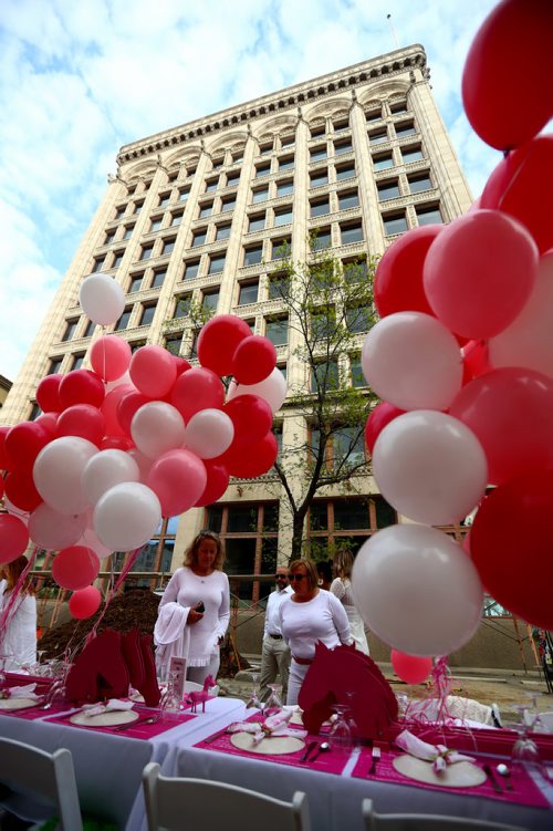 TREVOR HAGAN / WINNIPEG FREE PRESS
Table for 1200 More along Albert Street, Saturday, May 25, 2019.