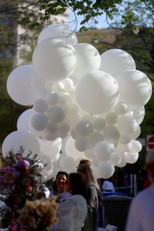 TREVOR HAGAN / WINNIPEG FREE PRESS
Table for 1200 More along Albert Street, Saturday, May 25, 2019.