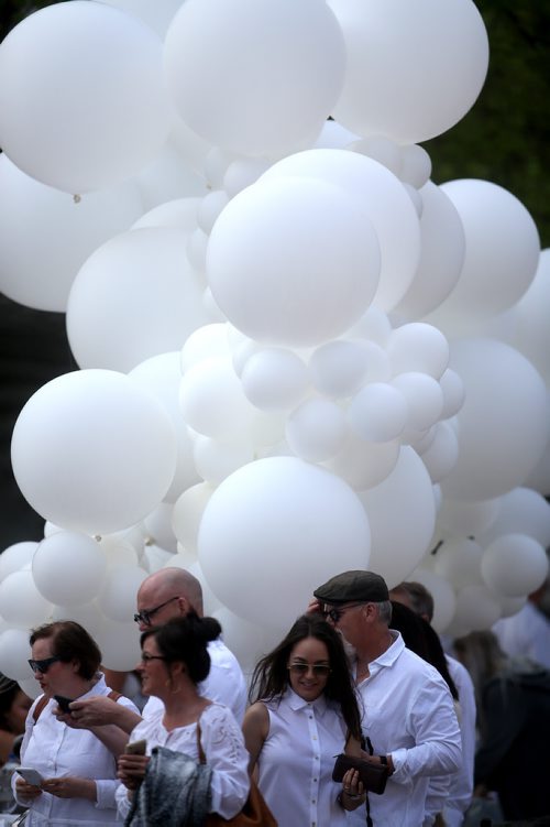 TREVOR HAGAN / WINNIPEG FREE PRESS
Table for 1200 More along Albert Street, Saturday, May 25, 2019.