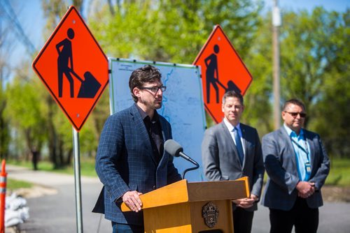 MIKAELA MACKENZIE / WINNIPEG FREE 
Councillor Matt Allard speaks at a press conference announcing a road construction working group in Winnipeg on Monday, May 27, 2019.  For Ryan Thorpe story.
Winnipeg Free Press 2019.