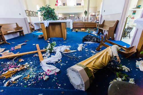 MIKAELA MACKENZIE / WINNIPEG FREE 
The vandalized altar at St. Francois Xavier Catholic Church in the small town west of Winnipeg on Monday, May 27, 2019.  For Bill Redekop story.
Winnipeg Free Press 2019.