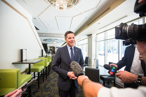 MIKAELA MACKENZIE / WINNIPEG FREE 
Mayor Brian Bowman scrums with the media about the planning, zoning and permitting review (which he has not seen yet) in Winnipeg on Tuesday, May 28, 2019.  For Caitlyn Gowriluk story.
Winnipeg Free Press 2019.