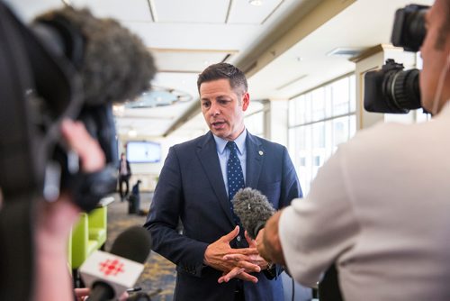 MIKAELA MACKENZIE / WINNIPEG FREE 
Mayor Brian Bowman scrums with the media about the planning, zoning and permitting review (which he has not seen yet) in Winnipeg on Tuesday, May 28, 2019.  For Caitlyn Gowriluk story.
Winnipeg Free Press 2019.