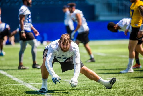 MIKAELA MACKENZIE / WINNIPEG FREE PRESS
Offensive lineman Geoff Gray warms up at Bombers practice at Investors Group Field in Winnipeg on Wednesday, May 29, 2019.  For Mike Sawatzky story.
Winnipeg Free Press 2019.
