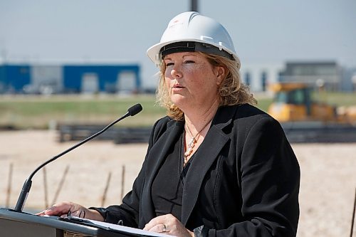 MIKE DEAL / WINNIPEG FREE PRESS
Diane Gray, president and CEO of CentrePort announces that Groupe Touchette, the largest Canadian-owned tire diestributor, has unveiled plans and has already started construction of their new 100,000 square foot facility in the Brookside Industrial Park in CentrePort Wednesday morning.
190529 - Wednesday, May 29, 2019.