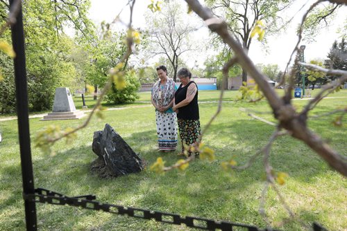 RUTH BONNEVILLE /  WINNIPEG FREE PRESS 



Photo of Mary Graham (dark hair)  and elder Belinda Vandenbroeck, next to the tree/memorial for MMIW  at the Norquay Community Centre Wednesday. 

               
May 29, 2019
