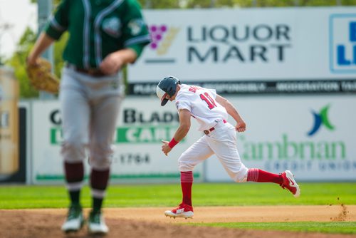 MIKAELA MACKENZIE / WINNIPEG FREE PRESS
Wes Darvill sprints for second base as the Goldeyes play against the Gary SouthShore RailCats at Shaw Park in Winnipeg on Thursday, May 30, 2019. 
Winnipeg Free Press 2019.