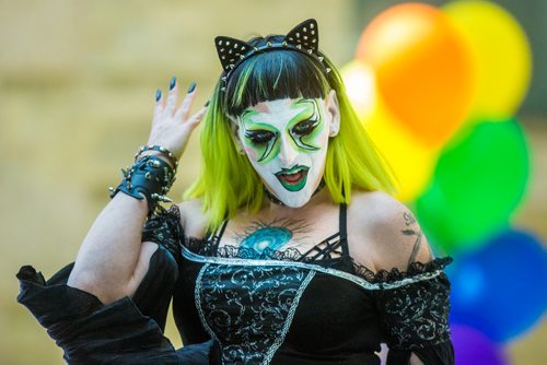 MIKAELA MACKENZIE / WINNIPEG FREE PRESS
Lady Quinnzarr performs at a drag show at the University of Manitoba Brodie Atrium in Winnipeg on Friday, May 31, 2019.   Standup.
Winnipeg Free Press 2019.