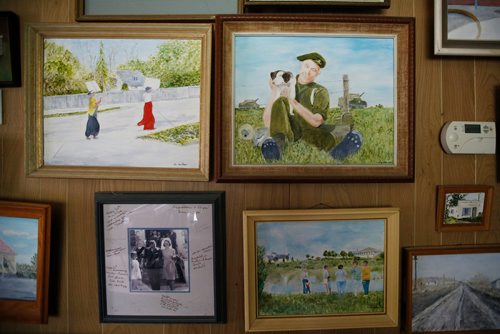 JOHN WOODS / WINNIPEG FREE PRESS
Some of Len Van Roons, D-Day veteran, paintings are photographed in his Charleswood home Wednesday, May 29, 2019. 

Reporter: Kevin Rollason