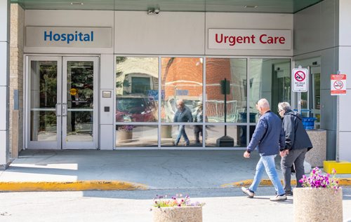 SASHA SEFTER / WINNIPEG FREE PRESS
The new "Urgent Care" signage at Concordia Hospital.
190603 - Monday, June 03, 2019.