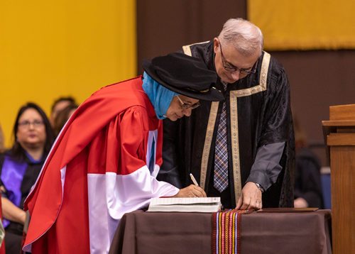 SASHA SEFTER / WINNIPEG FREE PRESS
Shahina Siddiqui, founder and Executive Director of the Islamic Social Services Association based in Winnipeg receives a Doctor of Laws honorary degree from the University of Manitoba.
190604 - Tuesday, June 04, 2019.