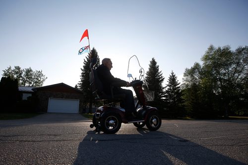 JOHN WOODS / WINNIPEG FREE PRESS
Richard Sellen, 98 year Second World War veteran, is photographed at his home in Oakbank Tuesday, June 3, 2019. Sellen was a bomber pilot and flew 39 missions including D-Day.

Reporter: D-Day veteran feature
