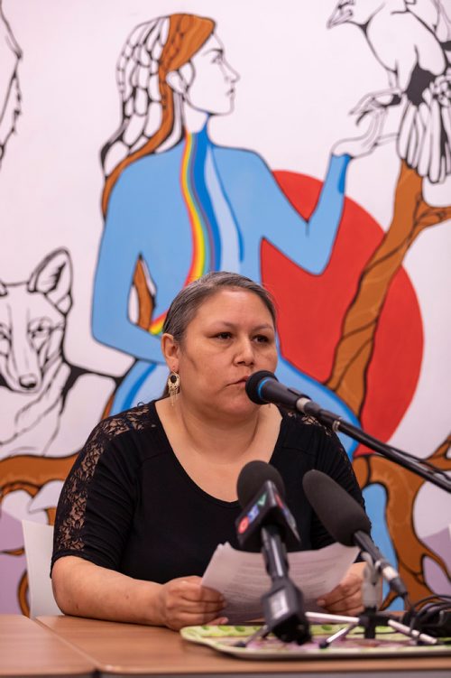 SASHA SEFTER / WINNIPEG FREE PRESS
Gloria Knott speaks to the media during a press conference by Make Poverty History Manitoba held at the West Central Women's Resource Centre.
190605 - Wednesday, June 05, 2019.