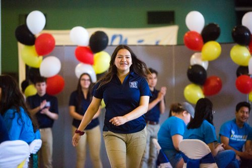 MIKAELA MACKENZIE / WINNIPEG FREE PRESS
Teisha Linklater, RBC Youth CEO, walks up to the stage at the Youth CEO program kickoff at the Neeginan Centre in Winnipeg on Thursday, June 6, 2019. For Alex Paul story.  
Winnipeg Free Press 2019.