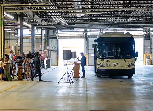 SASHA SEFTER / WINNIPEG FREE PRESS
Manager of Operations for Winnipeg Transit Randy Tonnellier speaks to the media during a press conference to showcase newly-installed bus operator safety shields at the Winnipeg Transit Brandon Garage.
190606 - Thursday, June 06, 2019.