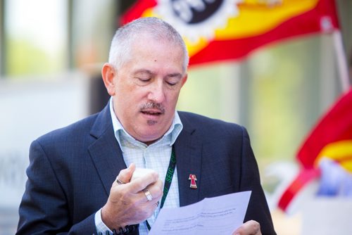 MIKAELA MACKENZIE / WINNIPEG FREE PRESS
Eddy Bourque, national president of CEIU, speaks at a rally against "unacceptable" Pheonix pay system compensation in Winnipeg on Thursday, June 6, 2019. For Nadya Pankiw story.  
Winnipeg Free Press 2019.