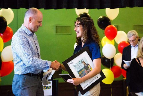 MIKAELA MACKENZIE / WINNIPEG FREE PRESS
Winnipeg Free Press editor Paul Samyn shakes hands with Youth CEO Cheyenne Moar at the Youth CEO program kickoff at the Neeginan Centre in Winnipeg on Thursday, June 6, 2019. For Alex Paul story.  
Winnipeg Free Press 2019.