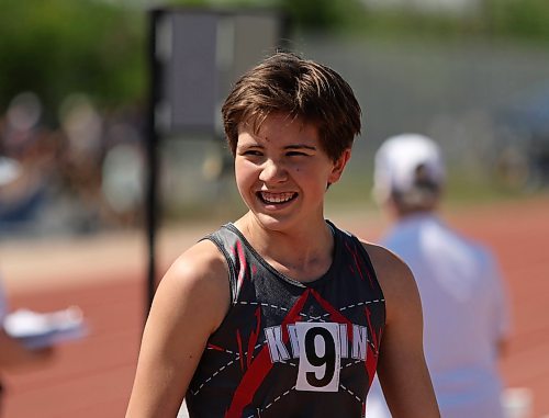 SASHA SEFTER / WINNIPEG FREE PRESS
Kelvin High School student Ceci Howes (9) competes in the Senior Girls 1500m race during the MHSAA Provincial Track and Field meet held on the University of Manitoba campus.
190606 - Thursday, June 06, 2019.