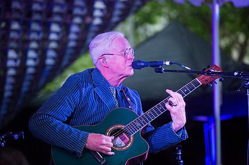 MIKAELA MACKENZIE / WINNIPEG FREE PRESS
Bruce Cockburn plays at the Rise Up 100: Songs for the Next Century Concert at Old Market Square in Winnipeg on Saturday, June 8, 2019. For Nadya story.  
Winnipeg Free Press 2019.