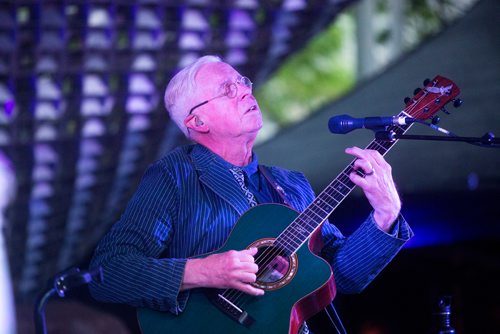 MIKAELA MACKENZIE / WINNIPEG FREE PRESS
Bruce Cockburn plays at the Rise Up 100: Songs for the Next Century Concert at Old Market Square in Winnipeg on Saturday, June 8, 2019. For Nadya story.  
Winnipeg Free Press 2019.