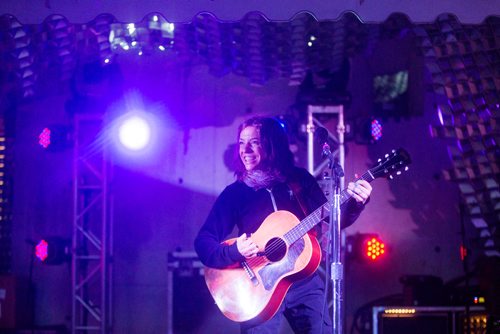 MIKAELA MACKENZIE / WINNIPEG FREE PRESS
Ani DiFranco plays at the Rise Up 100: Songs for the Next Century Concert at Old Market Square in Winnipeg on Saturday, June 8, 2019. For Nadya story.  
Winnipeg Free Press 2019.