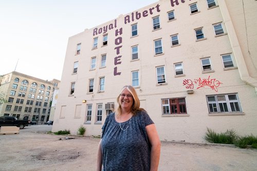 MIKE SUDOMA / Winnipeg Free Press
Colleen Swifte, the new owner of the Royal Albert Hotel Wednesday evening.
June 12, 2019
