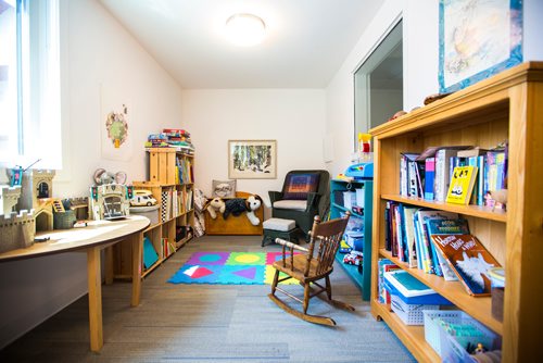 MIKAELA MACKENZIE / WINNIPEG FREE PRESS
A children's nook at the Old Grace Housing Co-operative in Wolseley in Winnipeg on Friday, June 14, 2019. For Solomon Israel story.
Winnipeg Free Press 2019.