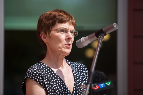 MIKAELA MACKENZIE / WINNIPEG FREE PRESS
Laura Sevenhuysen, Old Grace Housing Co-operative board chair, speaks at the grand opening of the Old Grace Housing Co-operative in Wolseley in Winnipeg on Friday, June 14, 2019. For Solomon Israel story.
Winnipeg Free Press 2019.