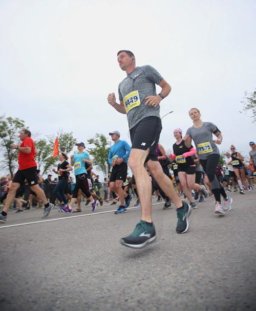 TREVOR HAGAN/ WINNIPEG PRESS
Half marathon start at the Manitoba Marathon, Sunday, June 16, 2019.