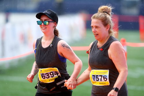 TREVOR HAGAN / WINNIPEG FREE PRESS
At the finish line of the Manitoba Marathon inside IG Field, Sunday, June 16, 2019.