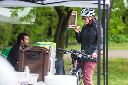 MIKAELA MACKENZIE / WINNIPEG FREE PRESS
Kathaline Premont drinks some water at a bike pit stop at Bannatyne and Waterfront on Bike to Work Day in Winnipeg on Monday, June 17, 2019. Standup.
Winnipeg Free Press 2019.