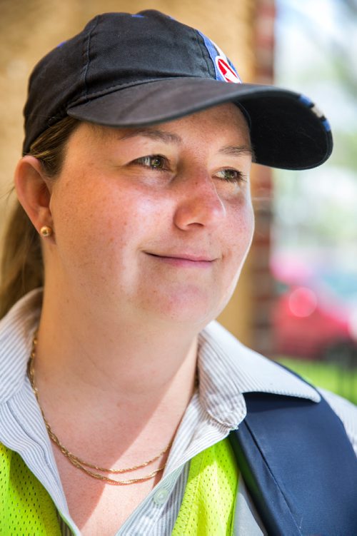 MIKAELA MACKENZIE / WINNIPEG FREE PRESS
Basia Sokal, former leader of the Winnipeg Labour Council who's since gone back to her job as a postal worker, on her route in West Broadway in Winnipeg on Monday, June 17, 2019. For Jessica Botelho-Urbanski story.
Winnipeg Free Press 2019.