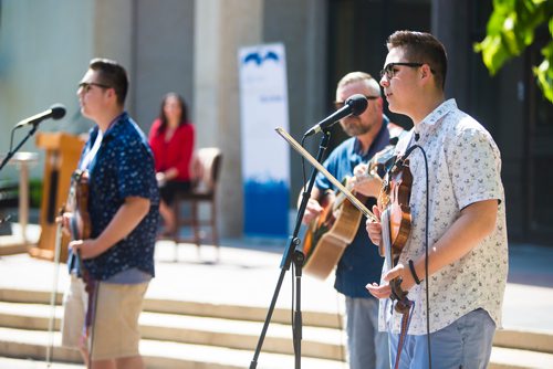 MIKAELA MACKENZIE / WINNIPEG FREE PRESS
Luc and Aidan Wrigley of Double the Trouble play at the third annual ceremony for signing Winnipeg's Indigenous Accord at City Hall in Winnipeg on Tuesday, June 18, 2019. For Aldo Santin story.
Winnipeg Free Press 2019.