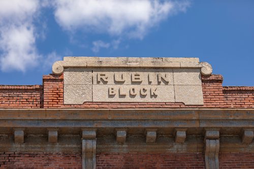 SASHA SEFTER / WINNIPEG FREE PRESS
The abandoned Rubin Block located at 270 Morley Avenue in Riverview is one of two Manitoba buildings on an annual list of Canada's "endangered" places.
 190618 - Tuesday, June 18, 2019.