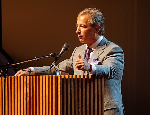 BORIS.MINKEVICH@FREEPRESS.MB.CA BORIS MINKEVICH / WINNIPEG FREE PRESS  090609 Bob Silver is the 2009 Jewish National Fund's Negel Gala Honouree.