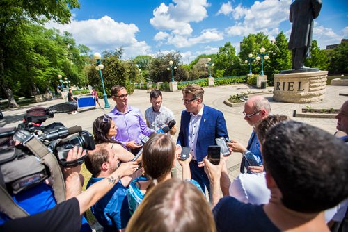 MIKAELA MACKENZIE / WINNIPEG FREE PRESS
Manitoba Liberal party leader Dougald Lamont responds to the media after Premier Brian Pallister announced a September election date in front of the Manitoba Legislative Building  in Winnipeg on Wednesday, June 19, 2019. For Larry/Dan story.
Winnipeg Free Press 2019.