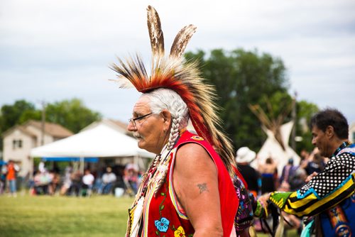 MIKAELA MACKENZIE / WINNIPEG FREE PRESS
Henry Ruck leads the big group dance at Aboriginal Day festivities at the Freighthouse Community Centre in Winnipeg on Friday, June 21, 2019. 
Winnipeg Free Press 2019.