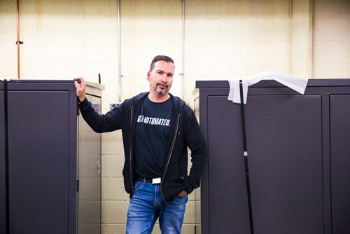 MIKAELA MACKENZIE / WINNIPEG FREE PRESS
Tom Prudhomme, manufacturing technician, shows the new shopping cart lockers at Red River College in Winnipeg on Friday, June 21, 2019. For Tessa Vanderhart story.
Winnipeg Free Press 2019.