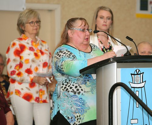 JASON HALSTEAD / WINNIPEG FREE PRESS

Wendy Safruik of the Grand Chapter of Manitoba, Order of the Eastern Star, presents a donation to Lighthouse Mission and Agape Table at the Order of the Eastern Star's annual convention May 27, 2019, at Canad Inns Polo Park. (See Social Page)