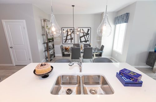 SASHA SEFTER / WINNIPEG FREE PRESS
The great room of a new home build at 38 Rowntree Avenue in Brigwater Trails.
190624 - Monday, June 24, 2019.