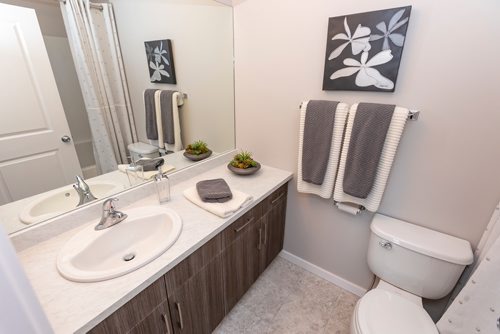 SASHA SEFTER / WINNIPEG FREE PRESS
The master ensuite of a new home build at 38 Rowntree Avenue in Brigwater Trails.
190624 - Monday, June 24, 2019.