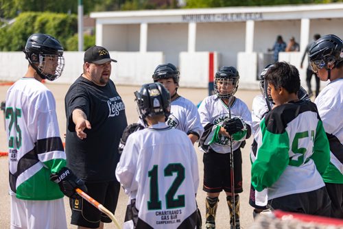 SASHA SEFTER / WINNIPEG FREE PRESS
Coach Guy Lafleur of the Smokin Aces gives his team a pep talk before their first game in the second annual Manitoba Indigenous Youth Ball Hockey Tournament held at the Norberry-Glenlee Community Centre.
190706 - Saturday, July 06, 2019