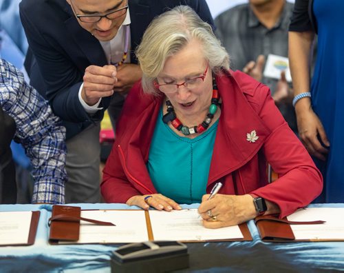 SASHA SEFTER / WINNIPEG FREE PRESS
The Honourable Carolyn Bennett, Minister of Crown-Indigenous Relations at an event held at the urban reserve at 1075 Portage Avenue to mark the property officially becoming treaty land on Wednesday.
190710 - Wednesday, July 10, 2019.