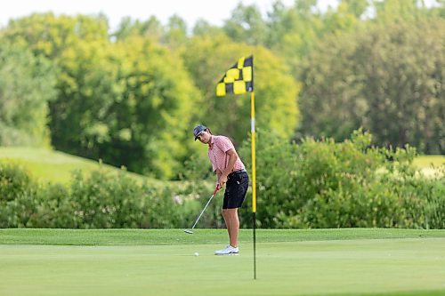 SASHA SEFTER / WINNIPEG FREE PRESS
Austin Dobrescu putts on the 6th hole during the final round of the Mens Amateur Championship held at the Quarry Oaks Golf Course in Steinbach.
190718 - Thursday, July 18, 2019.