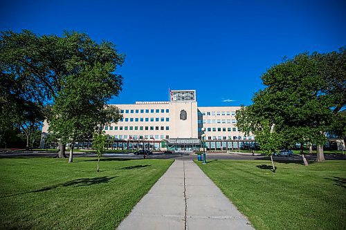 MIKAELA MACKENZIE / WINNIPEG FREE PRESS
The Great West Life building at 60 Osborne St. N in Winnipeg on Wednesday, July 31, 2019. For photo page.
Winnipeg Free Press 2019.