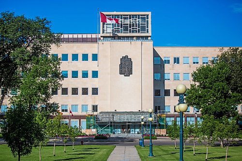 MIKAELA MACKENZIE / WINNIPEG FREE PRESS
The Great West Life building at 60 Osborne St. N in Winnipeg on Wednesday, July 31, 2019. For photo page.
Winnipeg Free Press 2019.