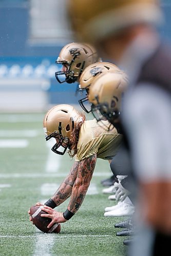 JOHN WOODS / WINNIPEG FREE PRESS
LIAM HAIME (22) centres at practice during training camp in Winnipeg Monday, August 12, 2019. 

Reporter: sawatzky